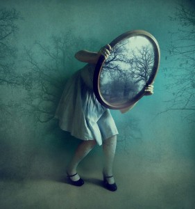 lesmiroirs II by vistoriaaudourard